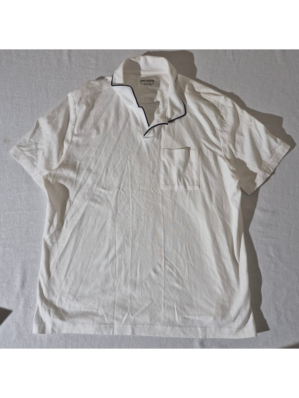 UNTUCKit white short sleeve XL XLarge golf camp collar shirt
